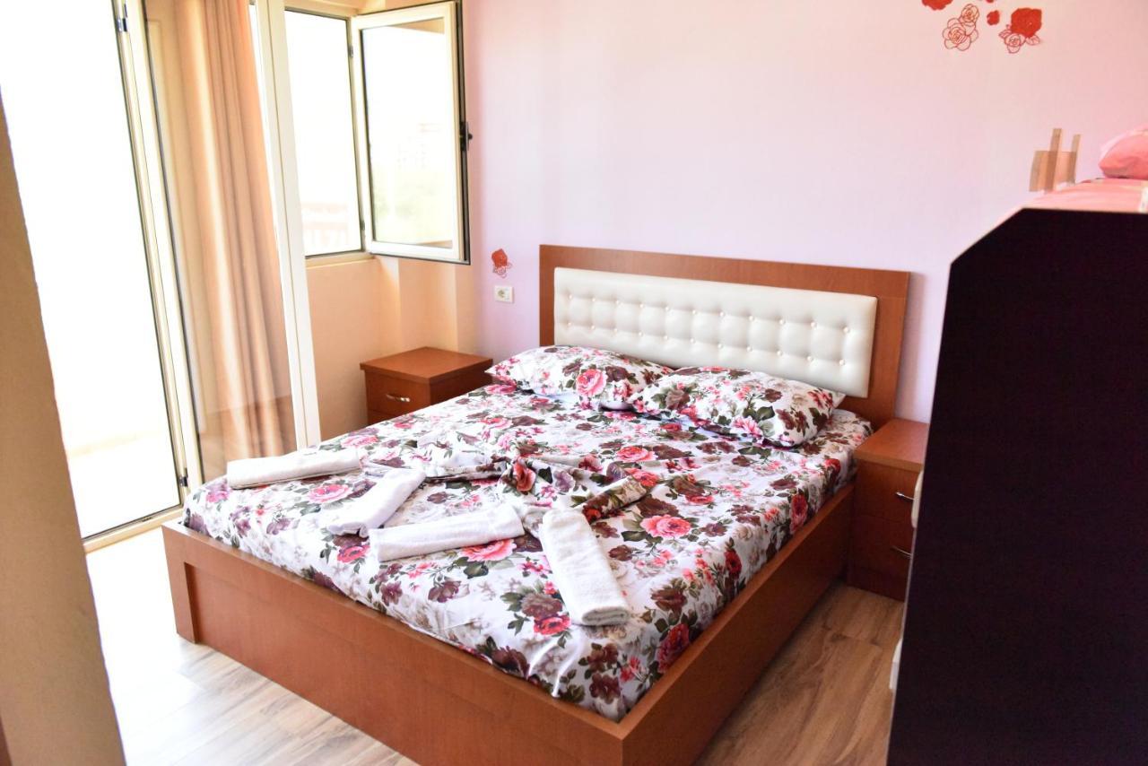 Hotel Kriti Max , Shengjin Shëngjin Eksteriør bilde