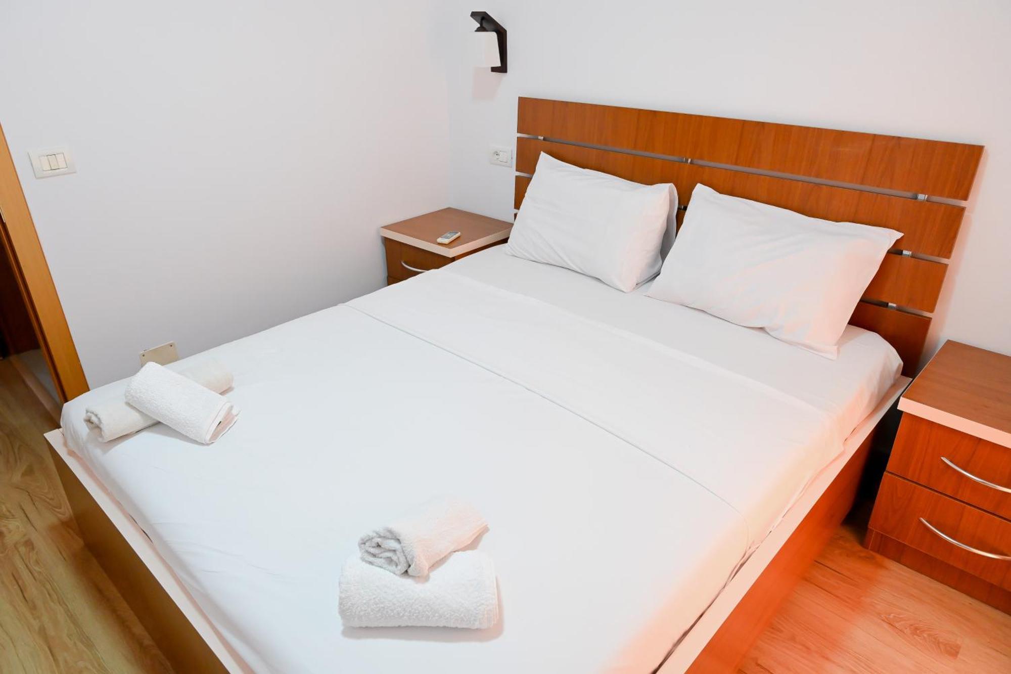 Hotel Kriti Max , Shengjin Shëngjin Eksteriør bilde