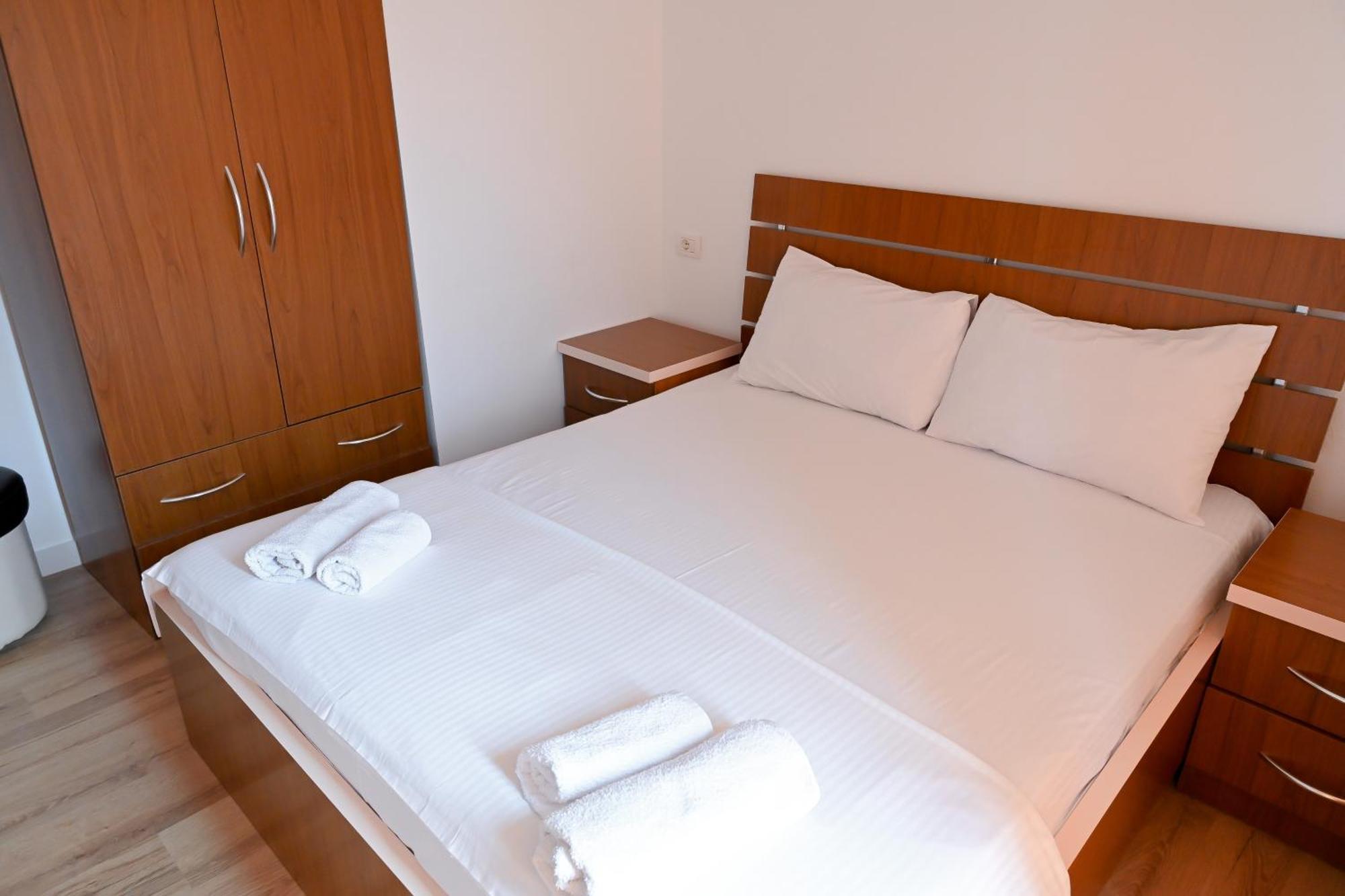 Hotel Kriti Max , Shengjin Shëngjin Eksteriør bilde