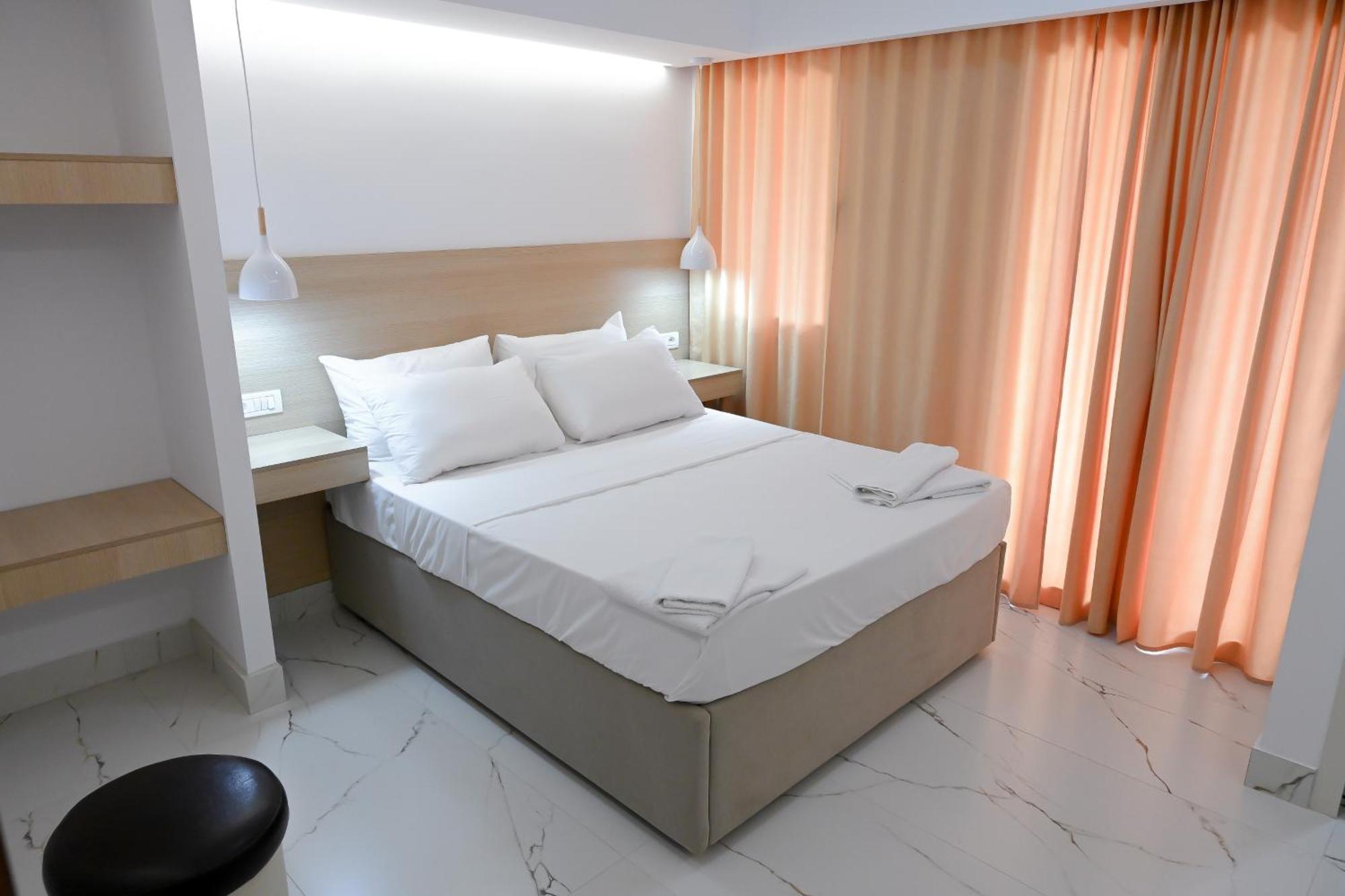 Hotel Kriti Max , Shengjin Shëngjin Eksteriør bilde